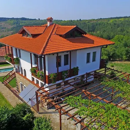 диабора Къща за гости 4*