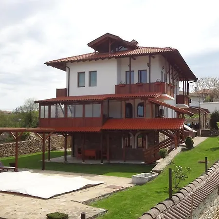 диабора Къща за гости 4*